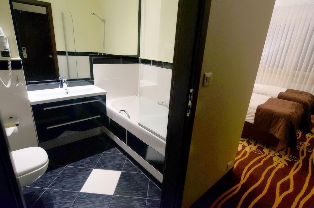 Business Faltom Hotel 14/56