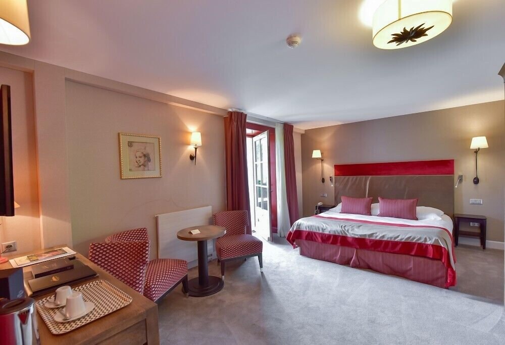 HOTEL GOLF CHATEAU DE CHAILLY 12/49