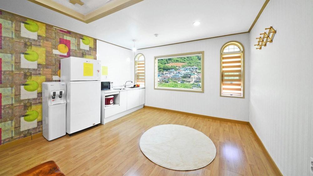 Tongyeong Makai O Pension 6/50