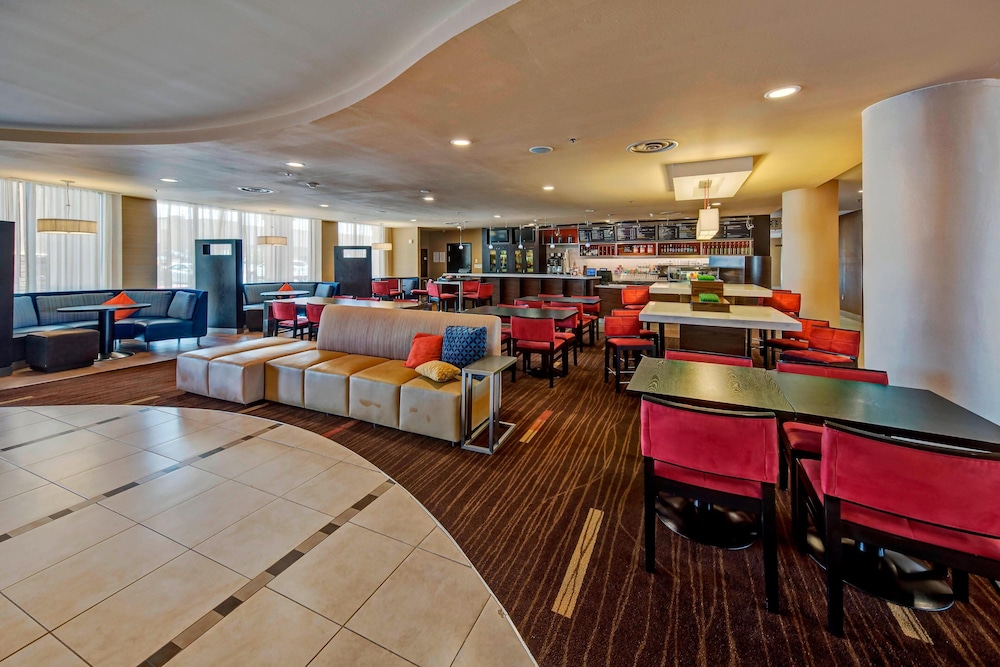 Courtyard By Marriott Midland 38/51