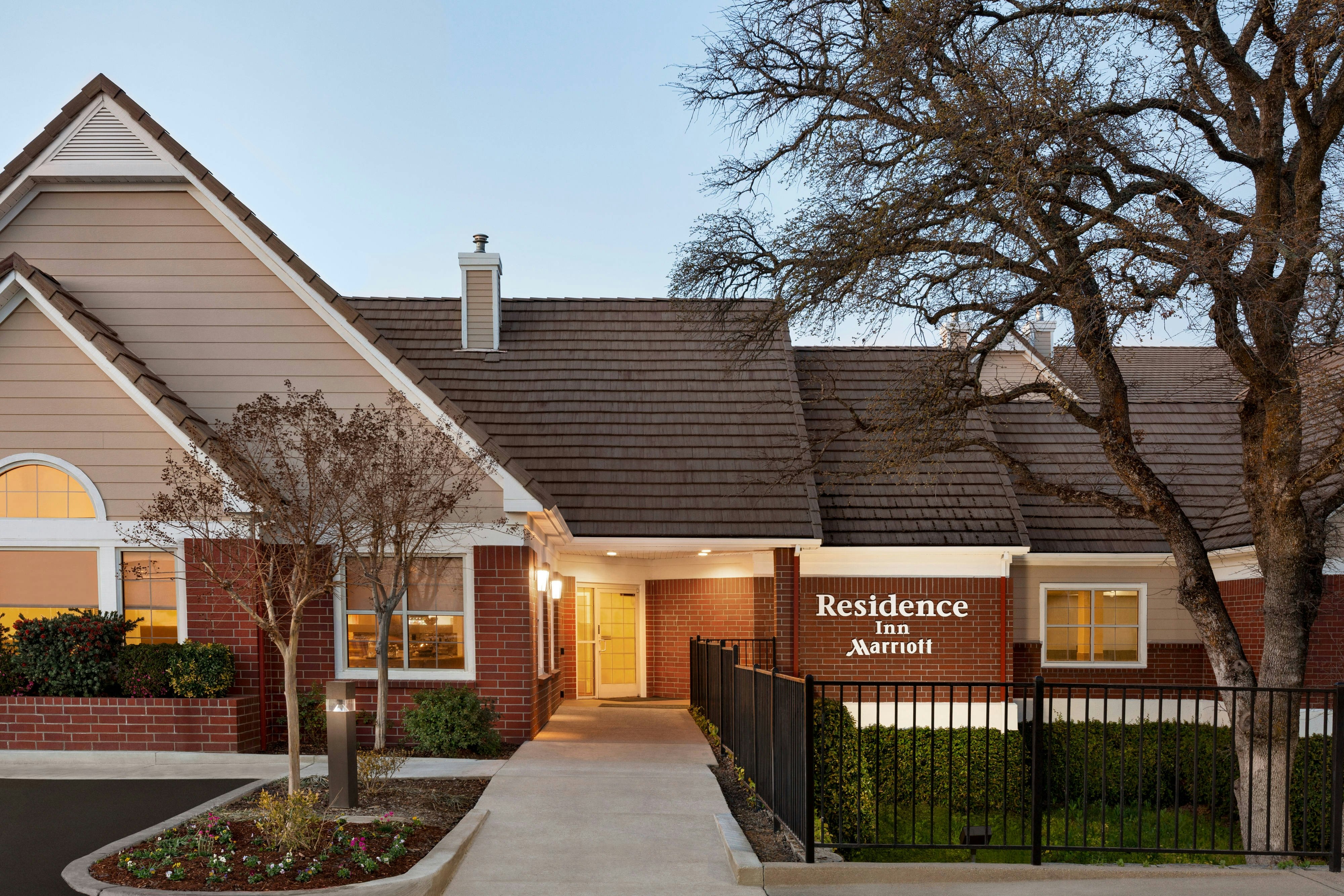 Residence Inn Roseville 2/36