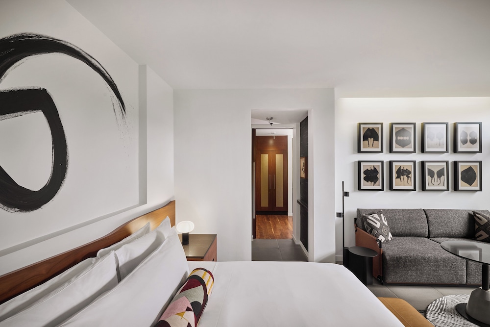 Spa, Suite, King Bed