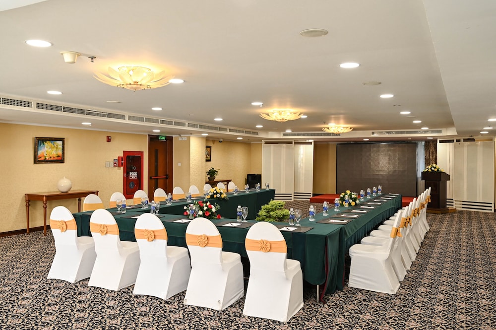 Hotel Grand Saigon 62/73