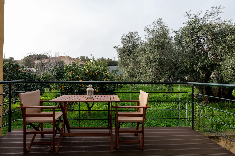 Koxyli Village Studios &amp; Apartments 35/50