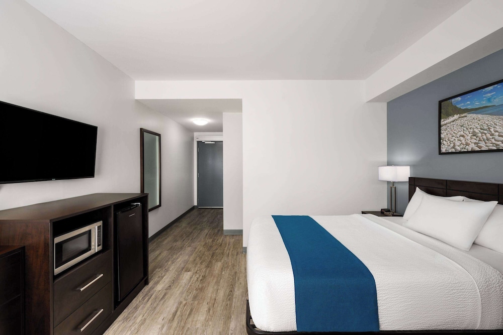 Travelodge by Wyndham Marathon 7/17