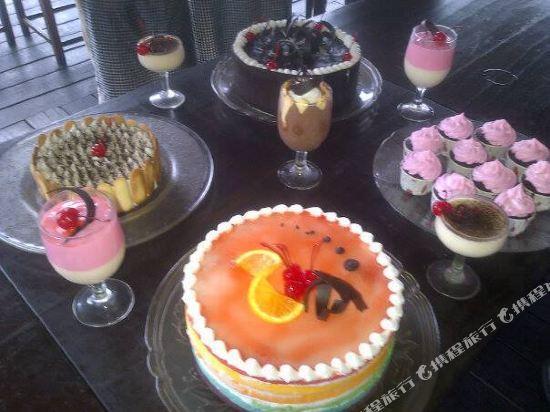 Bintang Sintuk Hotel 12/23