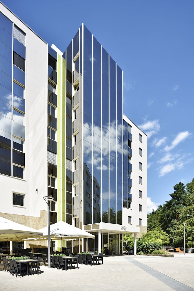 Novina Hotel Sudwestpark Nurnberg 66/68
