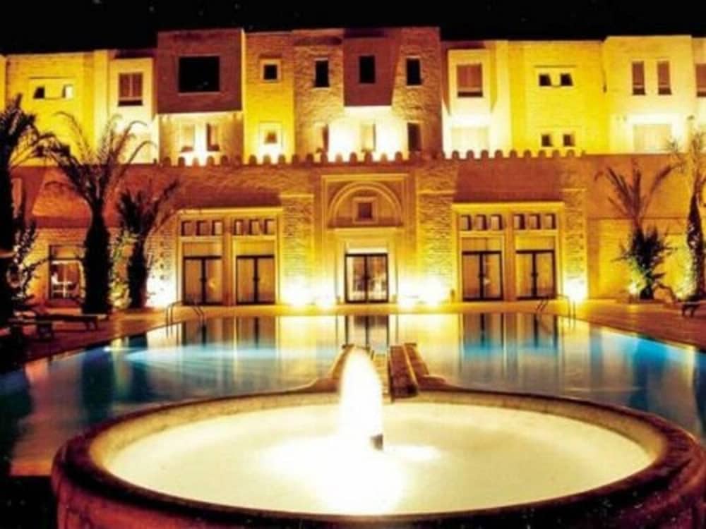 La Kasbah 1/23