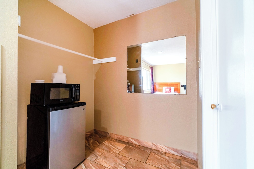 OYO Hotel Beeville US 181 7/64