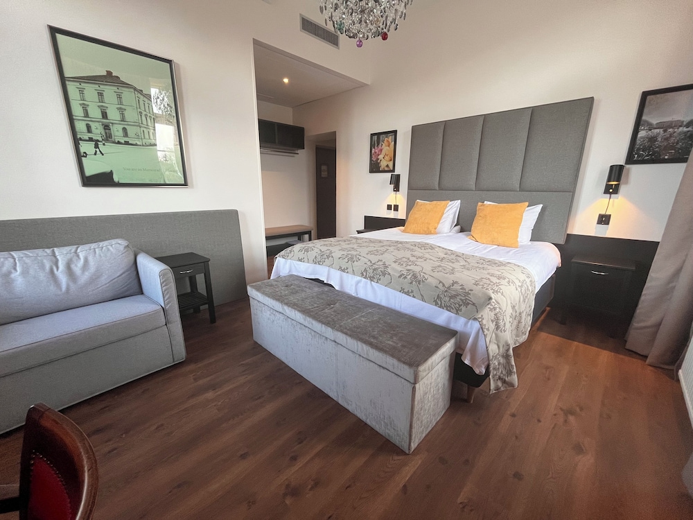 Mariestads Stadshotell 8/42