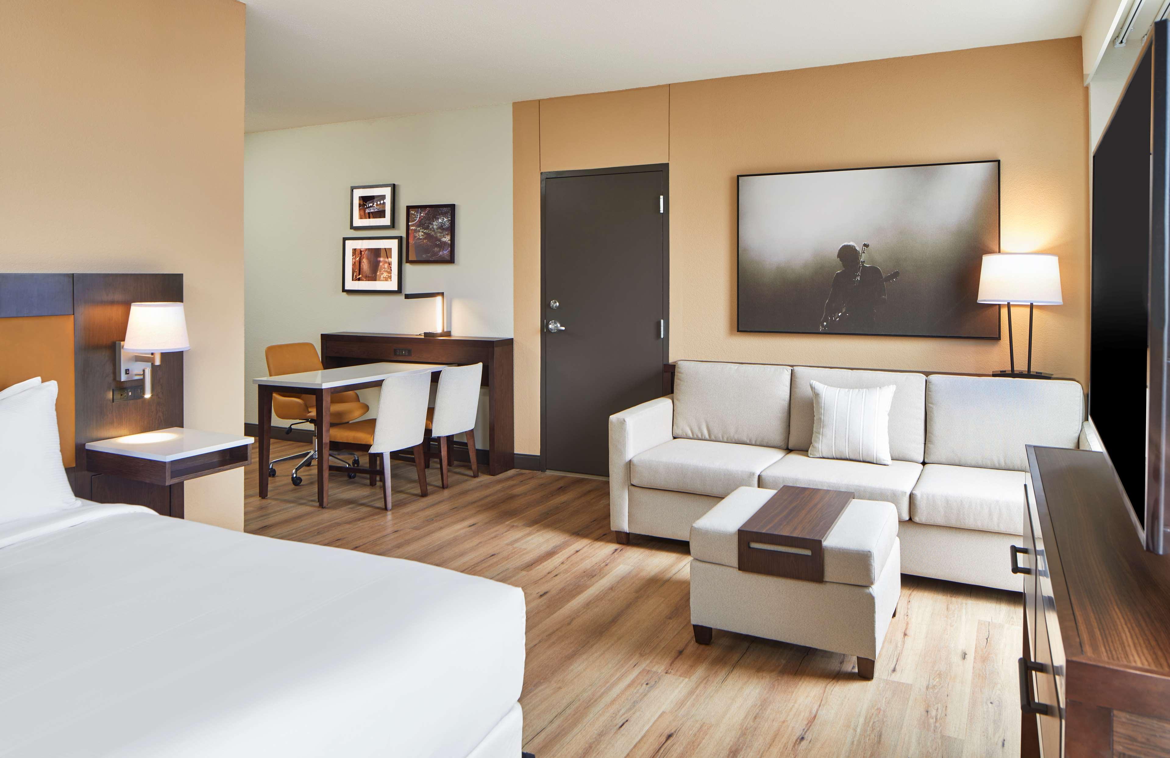 STUDIO, SUITE, KING BED, ACCESSIBLE