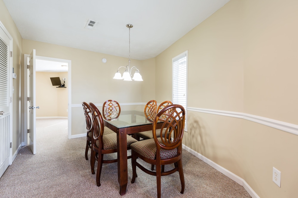 Country Club Villas 44/67