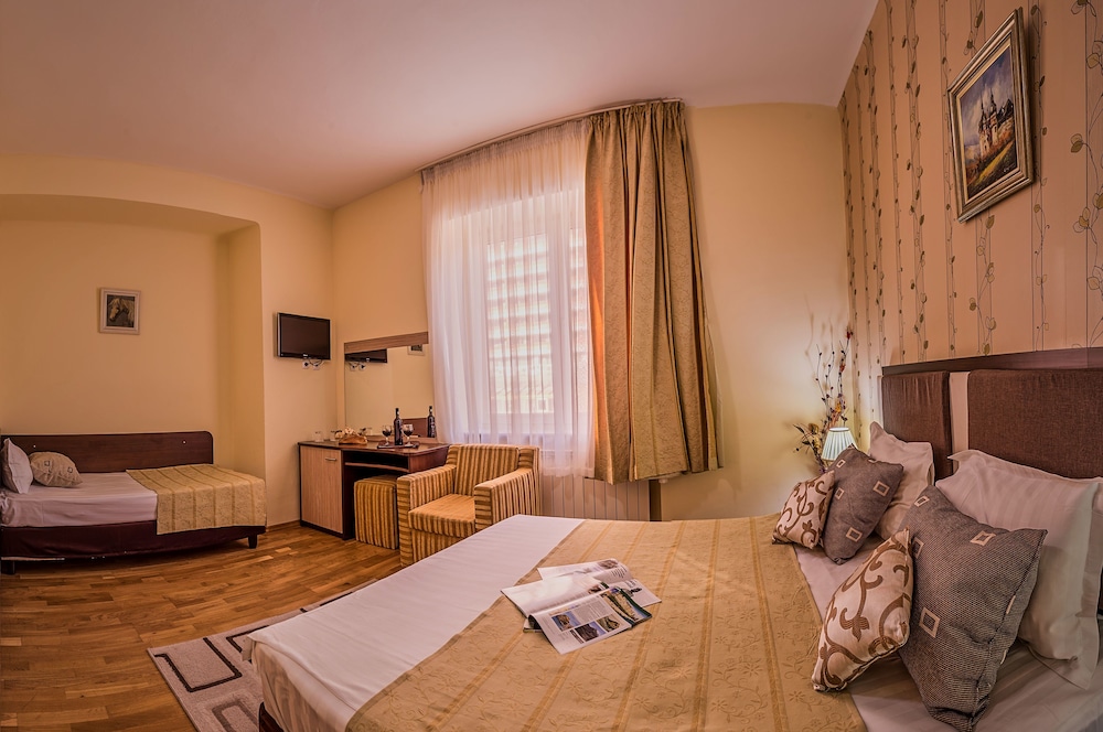 Hotel Rina Cerbul 23/34
