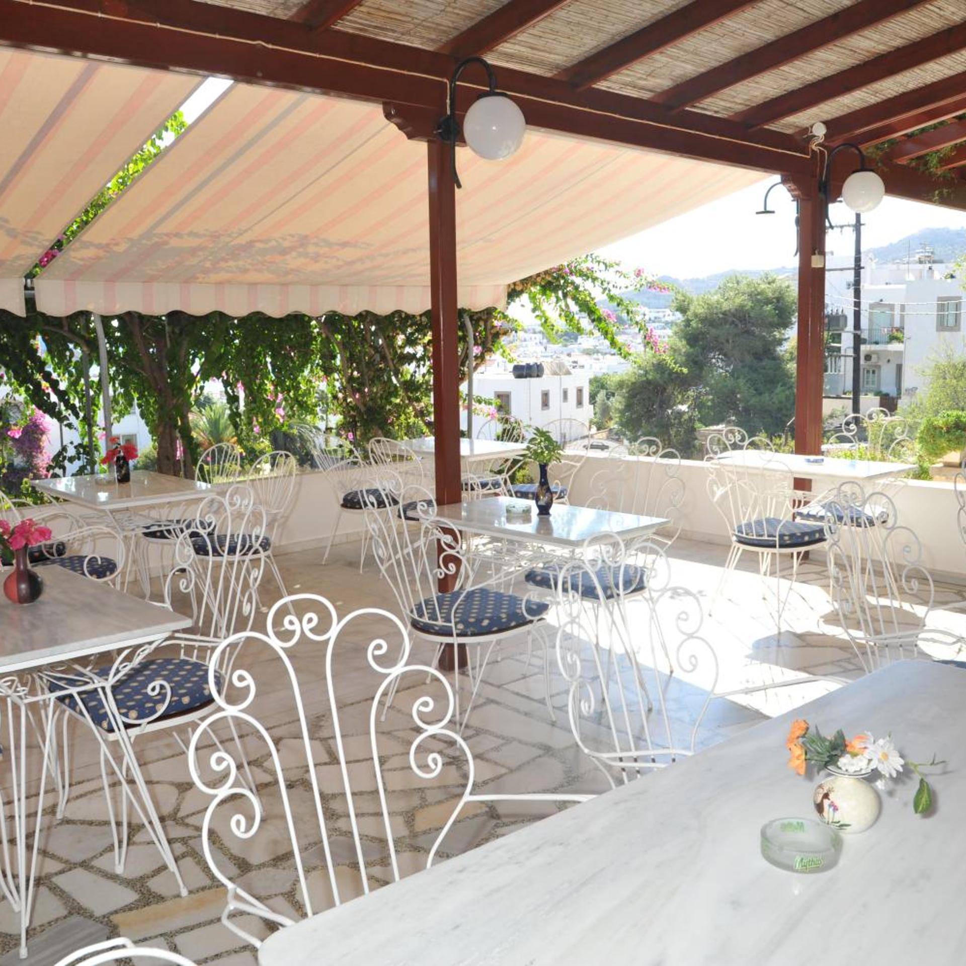 Casteli Hotel 37/49