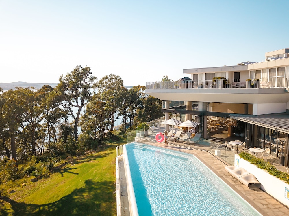 Bannisters Port Stephens 46/72