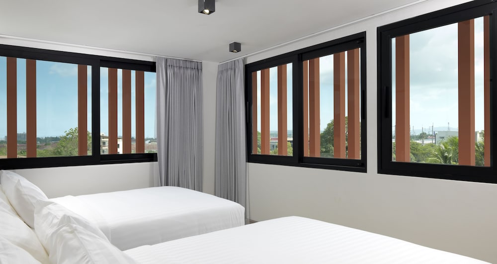 PRIME TOWN - Posh & Port Hotel PHUKET 14/45