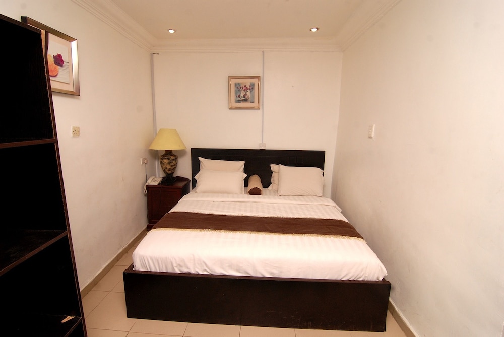 Silverland Hotel And Suites 11/36