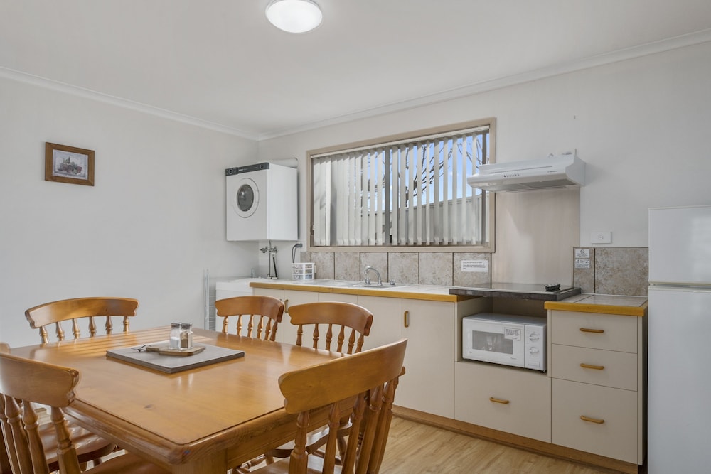 Amos House Swansea Ocean Villas 16/26