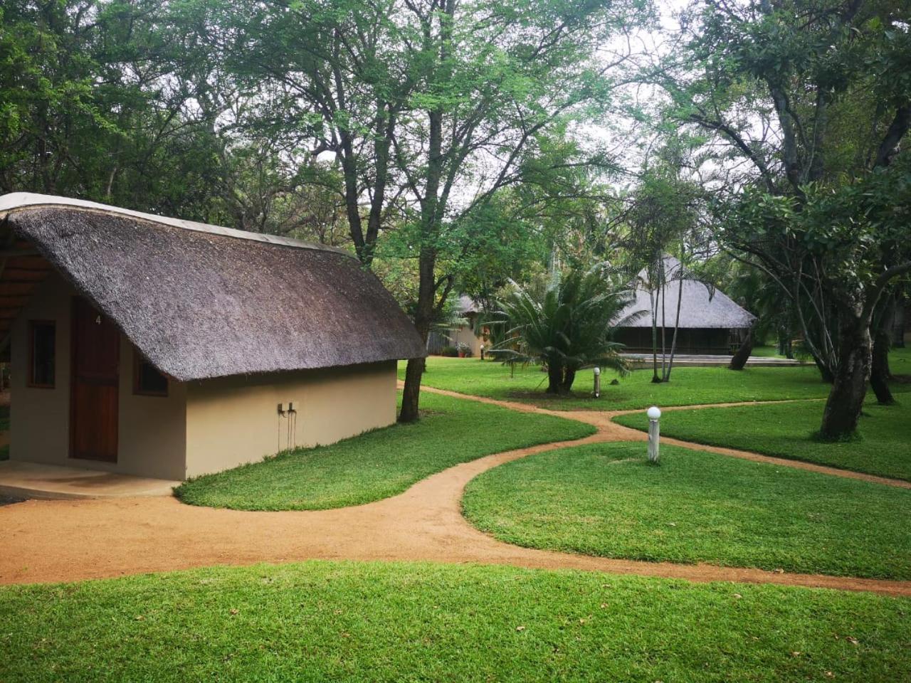 Shumba Safari Lodge 30/50