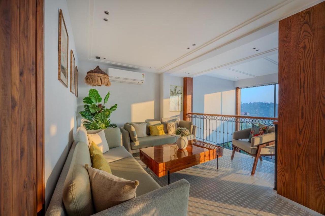 ELIVAAS Valley View 5-BHK Villa With Private Pool 10/17