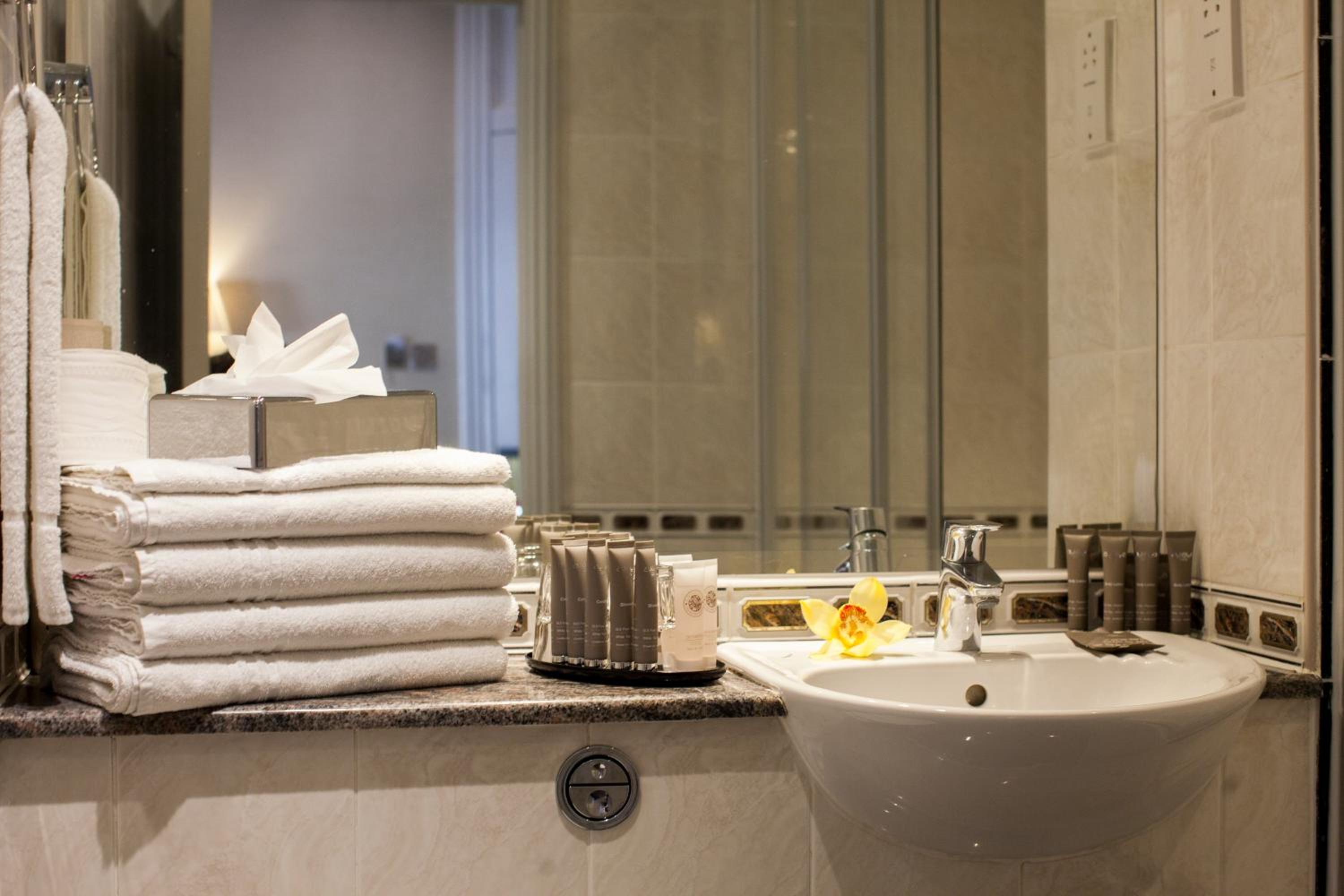 غرفة سوبيريور مفردة، Strathmore Hotel - Gem Hotel 9/9