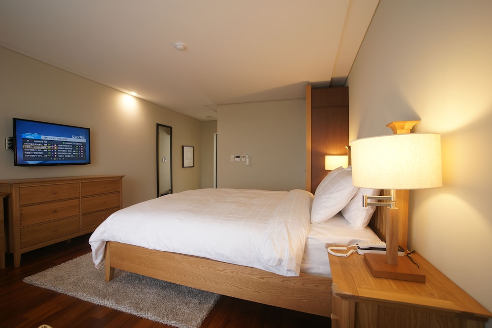 Illeinn Hotel 22/32