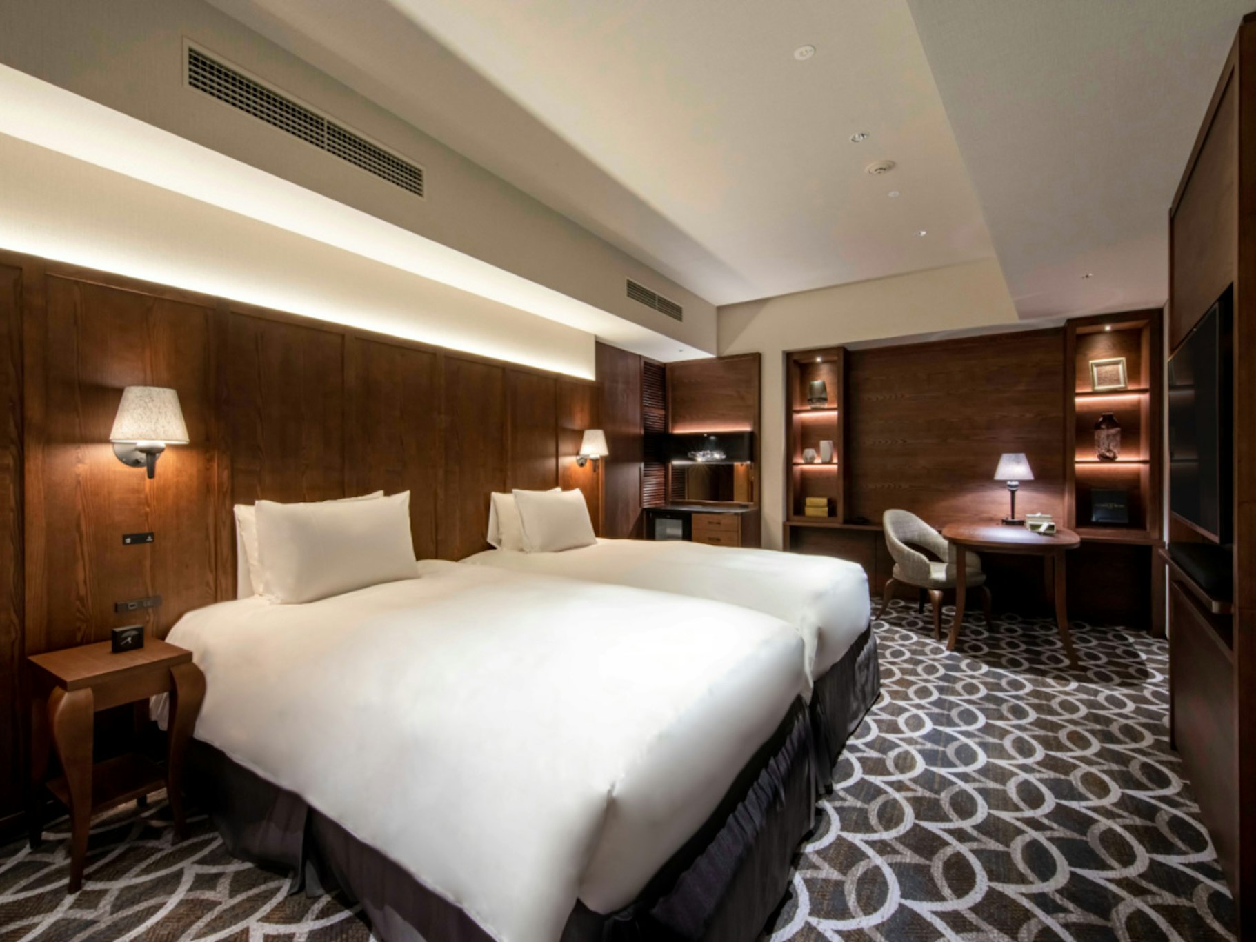 Superior, Twin Beds, Executive Level
