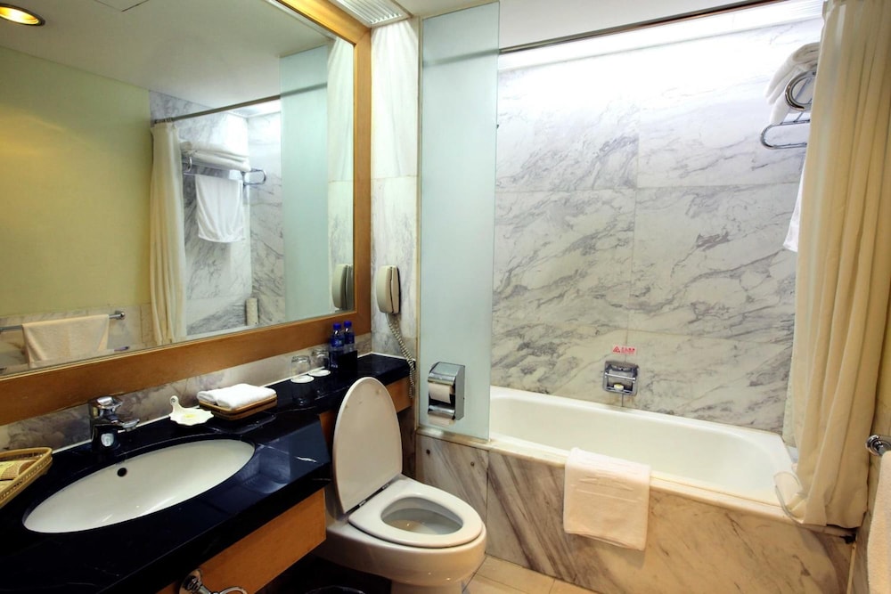 Beijing Hotel 48/50