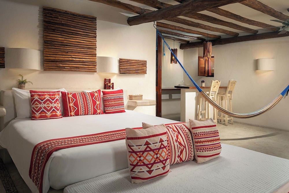 Hotel El Pueblito 22/50