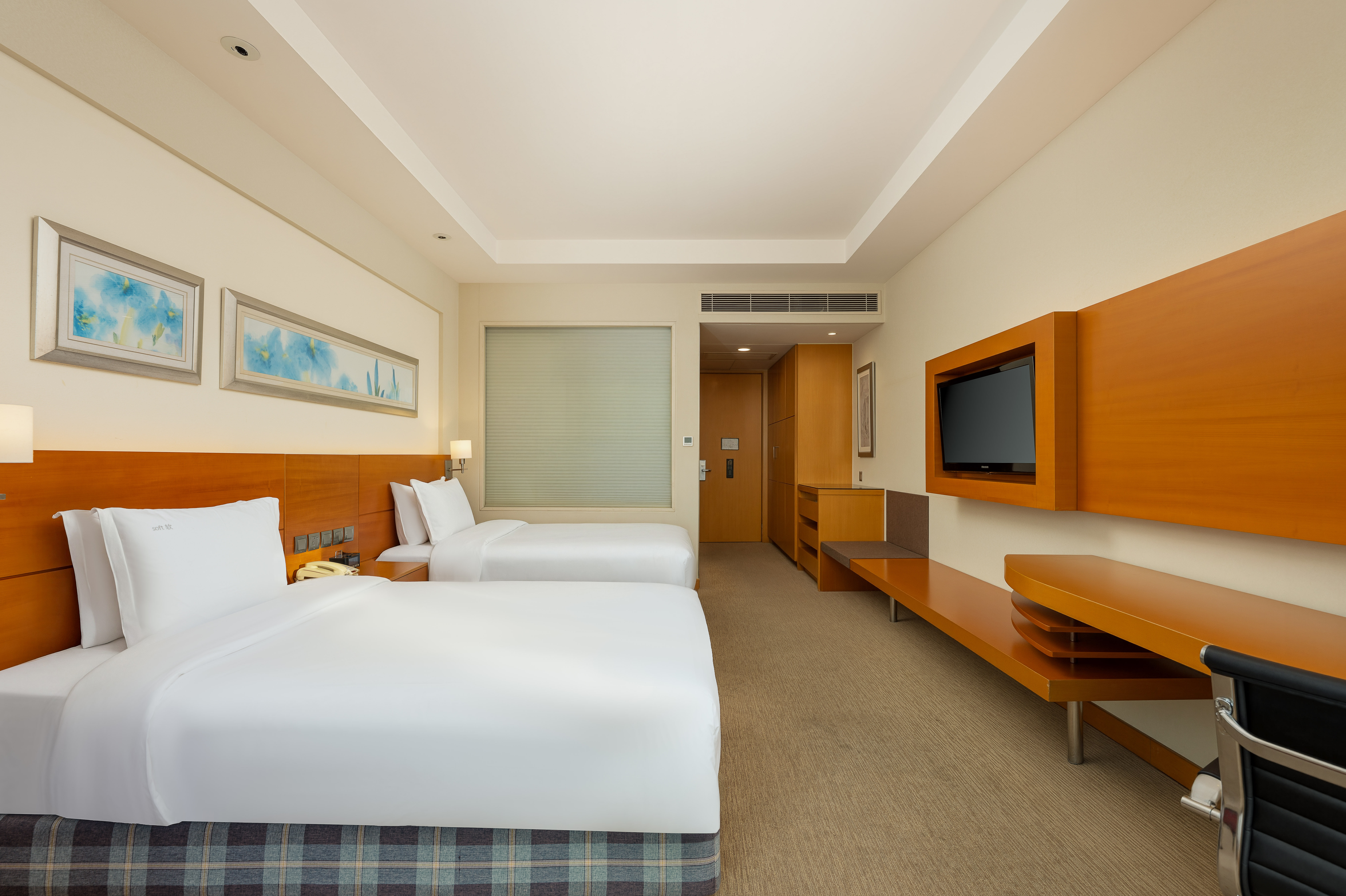 HOLIDAY INN SHANGHAI PUDONG KANGQIAO 14/50