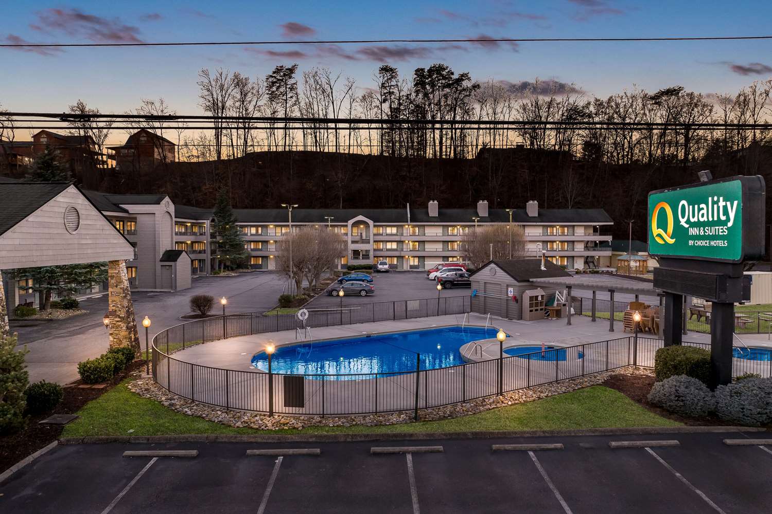 Quality Inn And Suites Dollywood 10/31