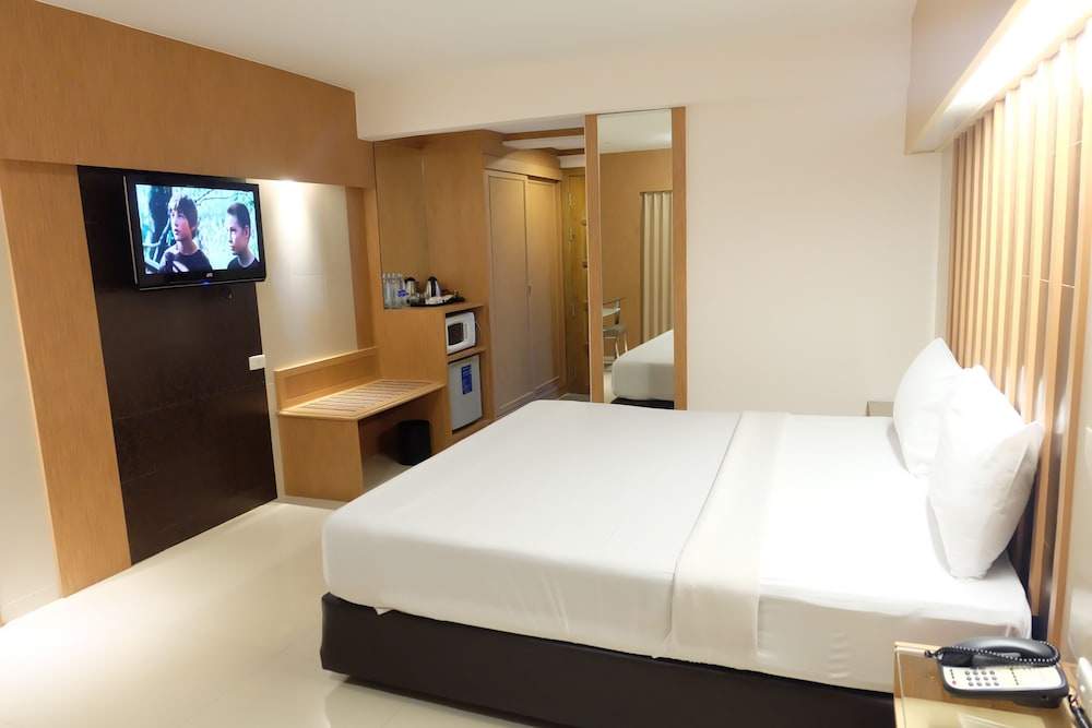 Golden City Rayong Hotel 11/69