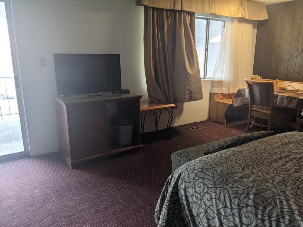 Cabana Inn 27/53