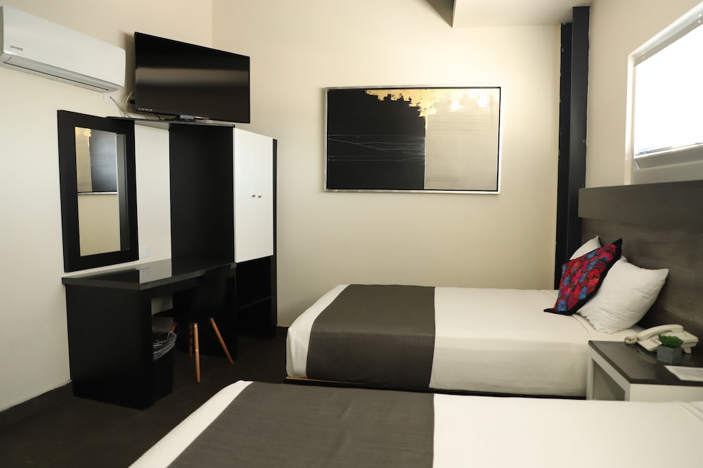 Homesuites Malecon 14/56
