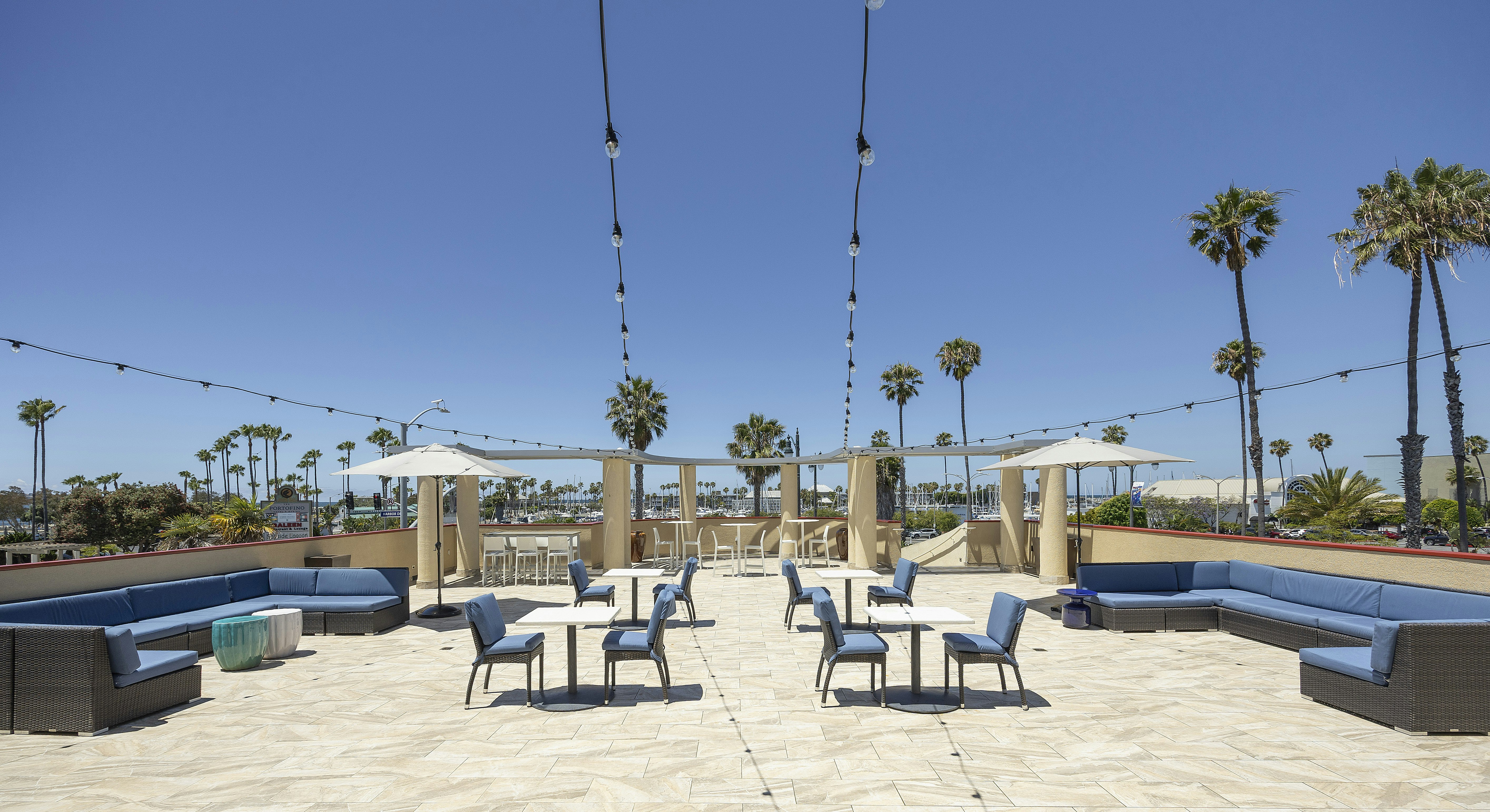 Redondo Beach Hotel Tapestry Collection By Hilton 71/76