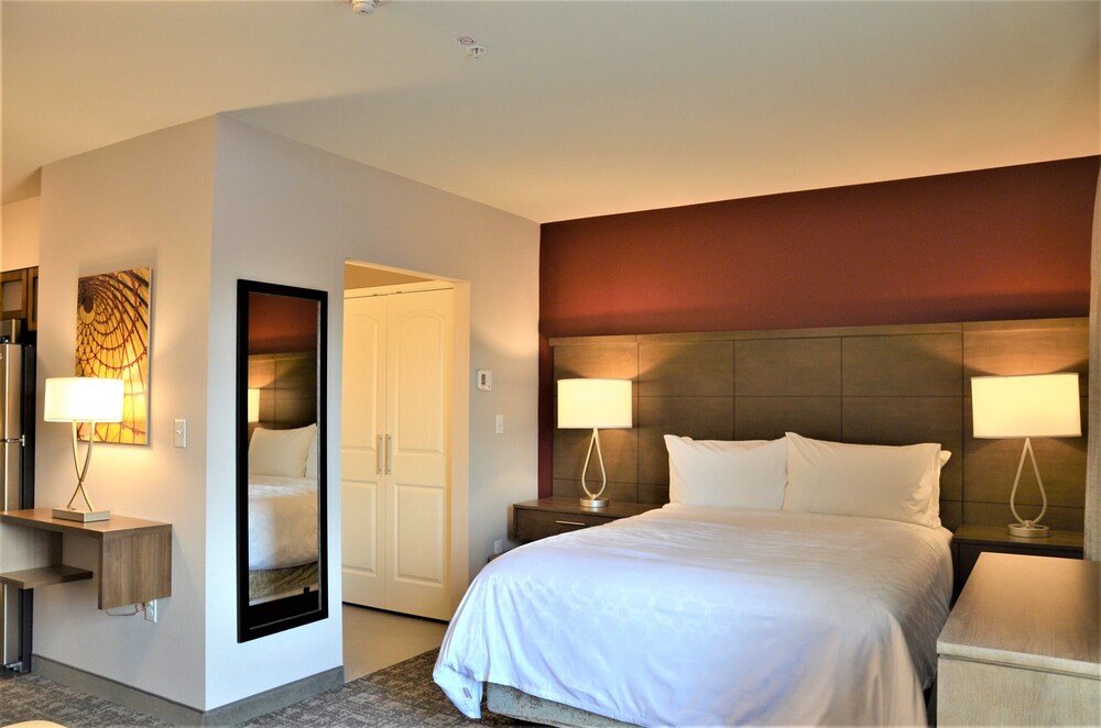 Staybridge Suites Hillsboro South 22/76