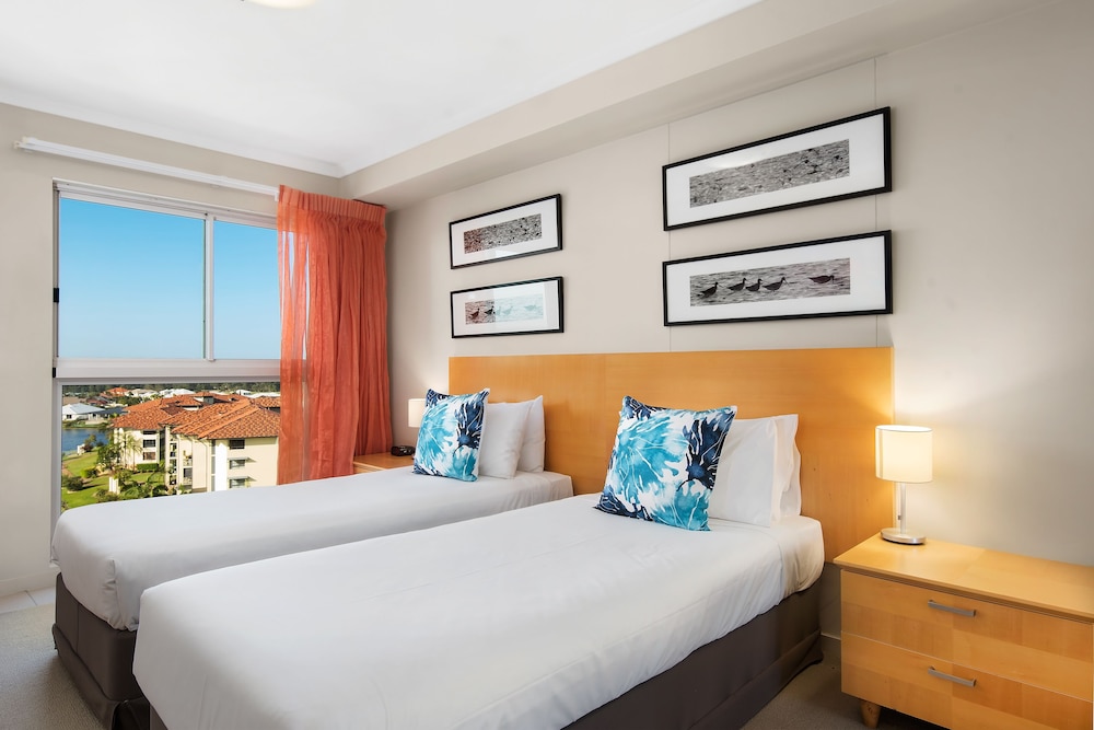 Pelican Waters Resort 17/68