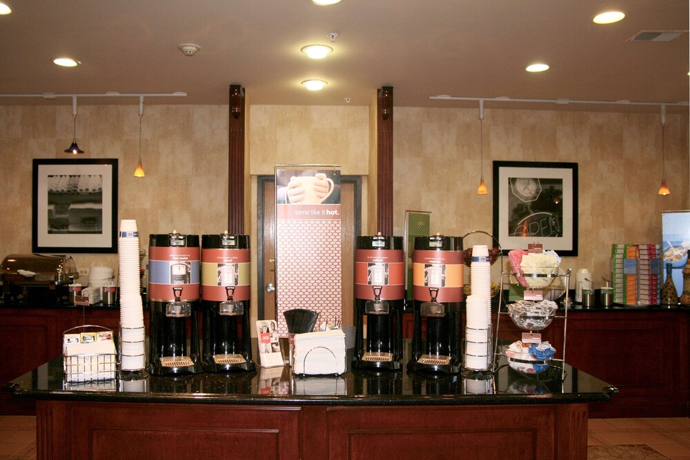 Hampton Inn Suites Bolingbrook 33/48