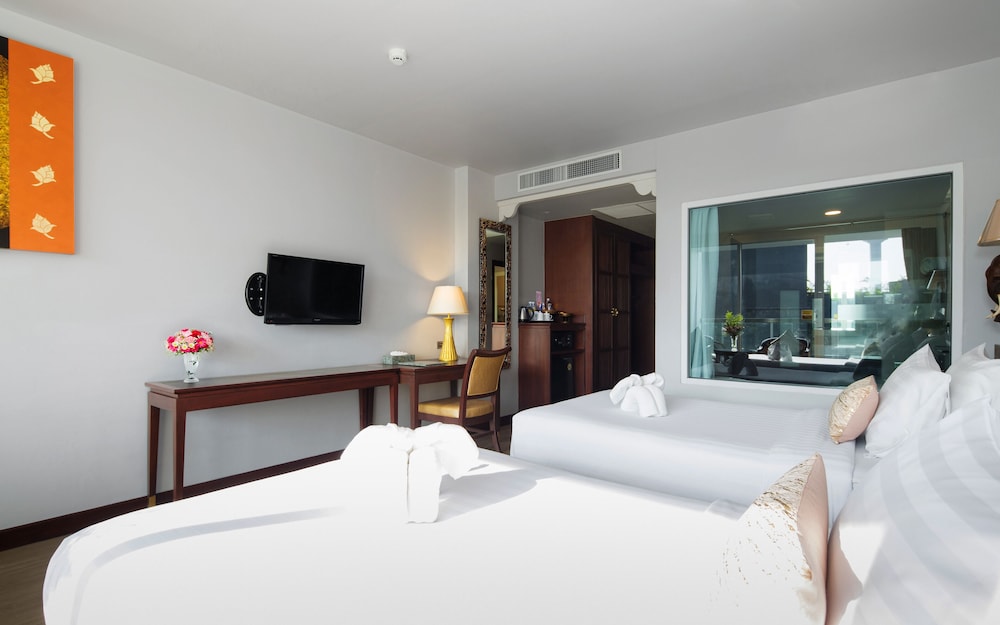 Aiyara Grand Hotel 33/77
