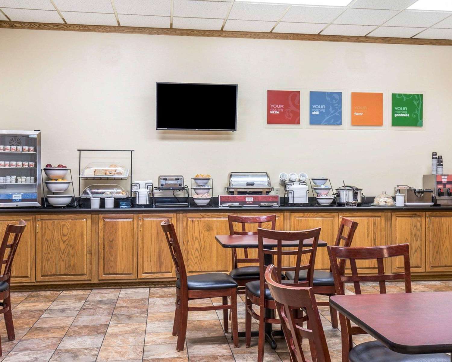 FairBridge Inn and Suites Glendive (ex Comfort Inn) 26/30