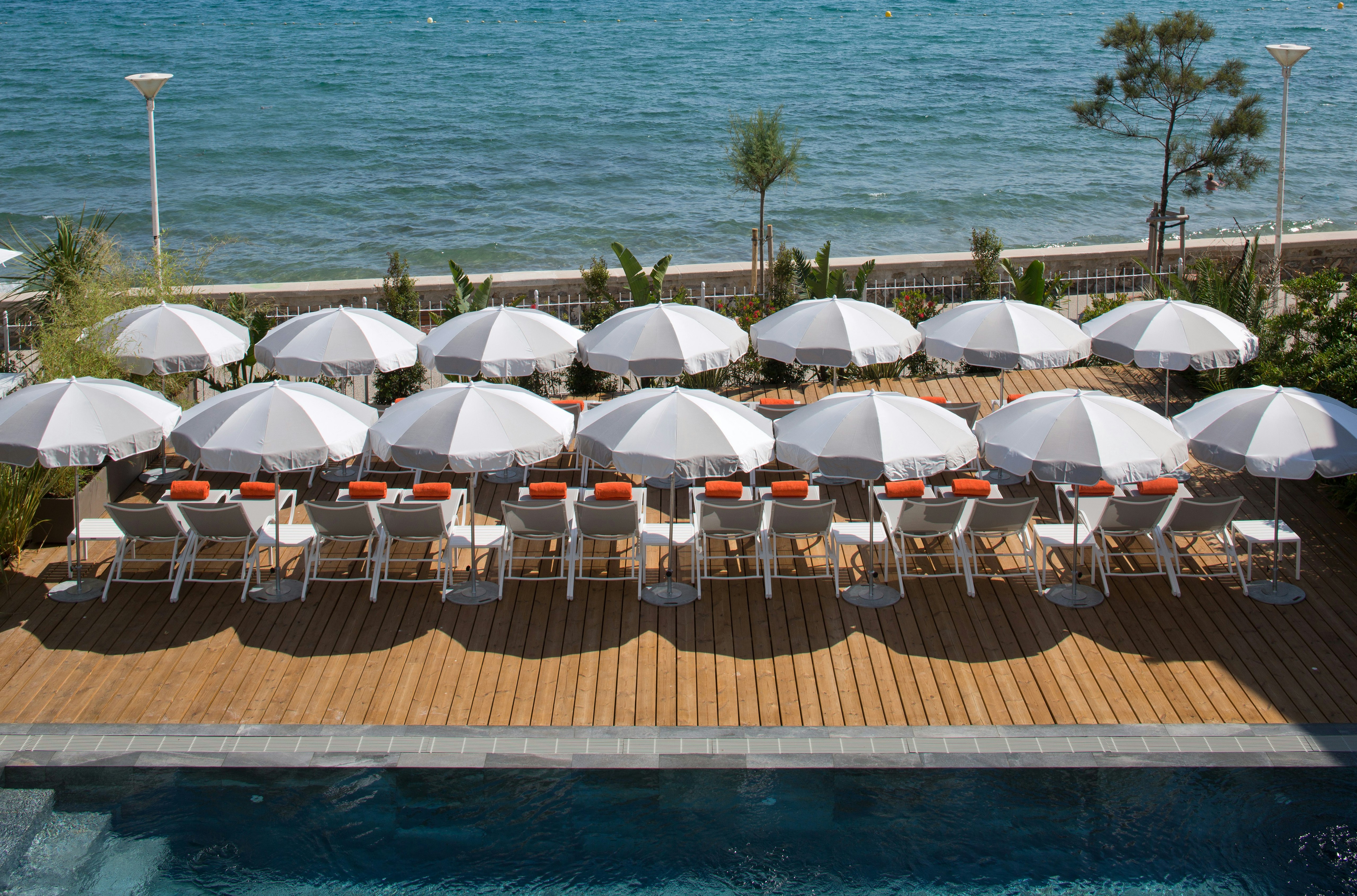 GRAND HOTEL DES SABLETTES PLAGE, CURIO COLLECTION BY HILTON 40/45