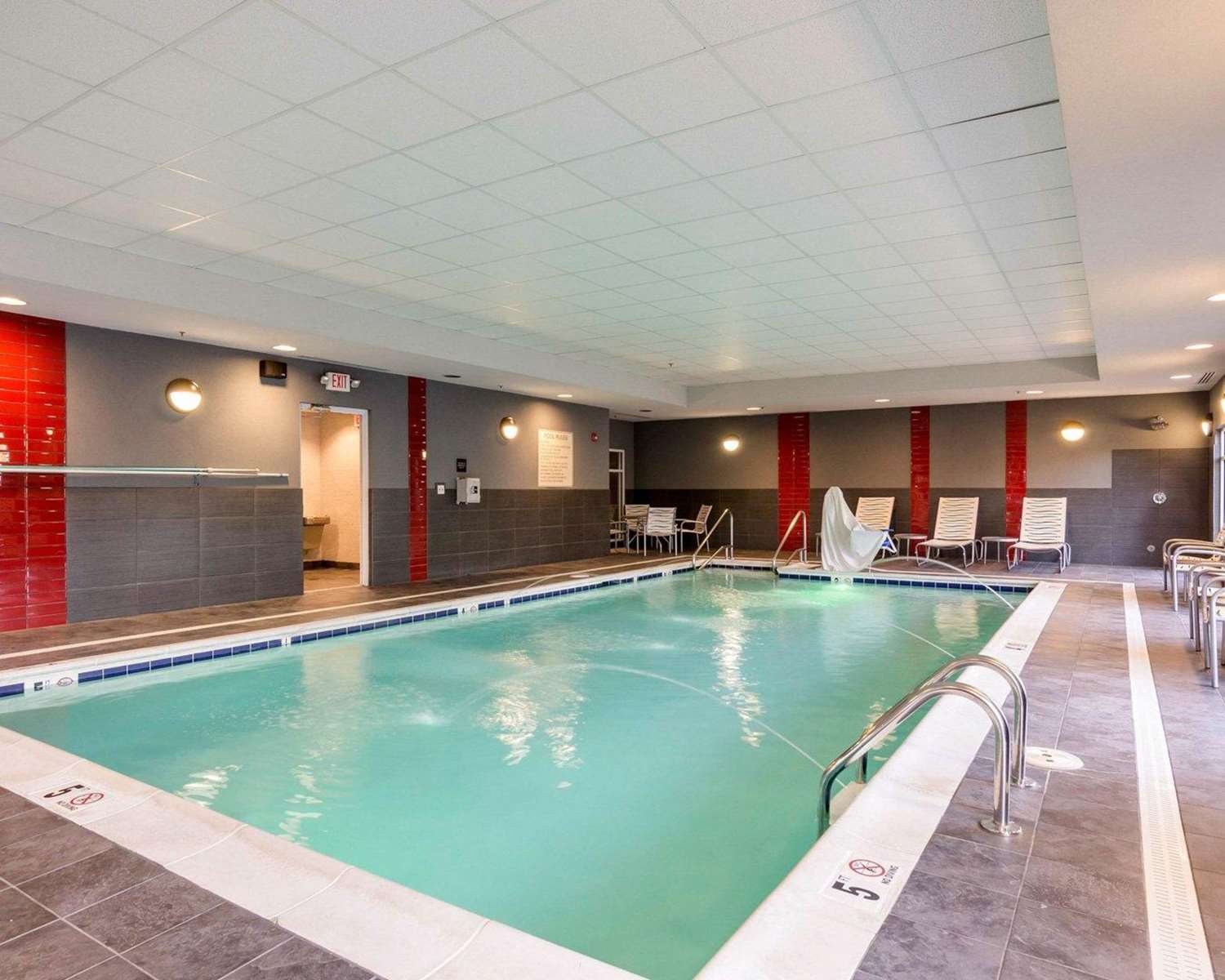 Comfort Suites Williamsburg Historic Area 39/58