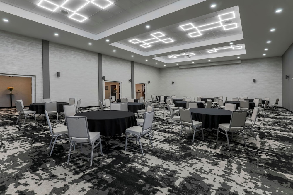 Four Points by Sheraton Amarillo Central 18/28