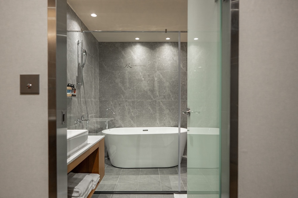 Home Hotel Xin Yi Branch 65/65