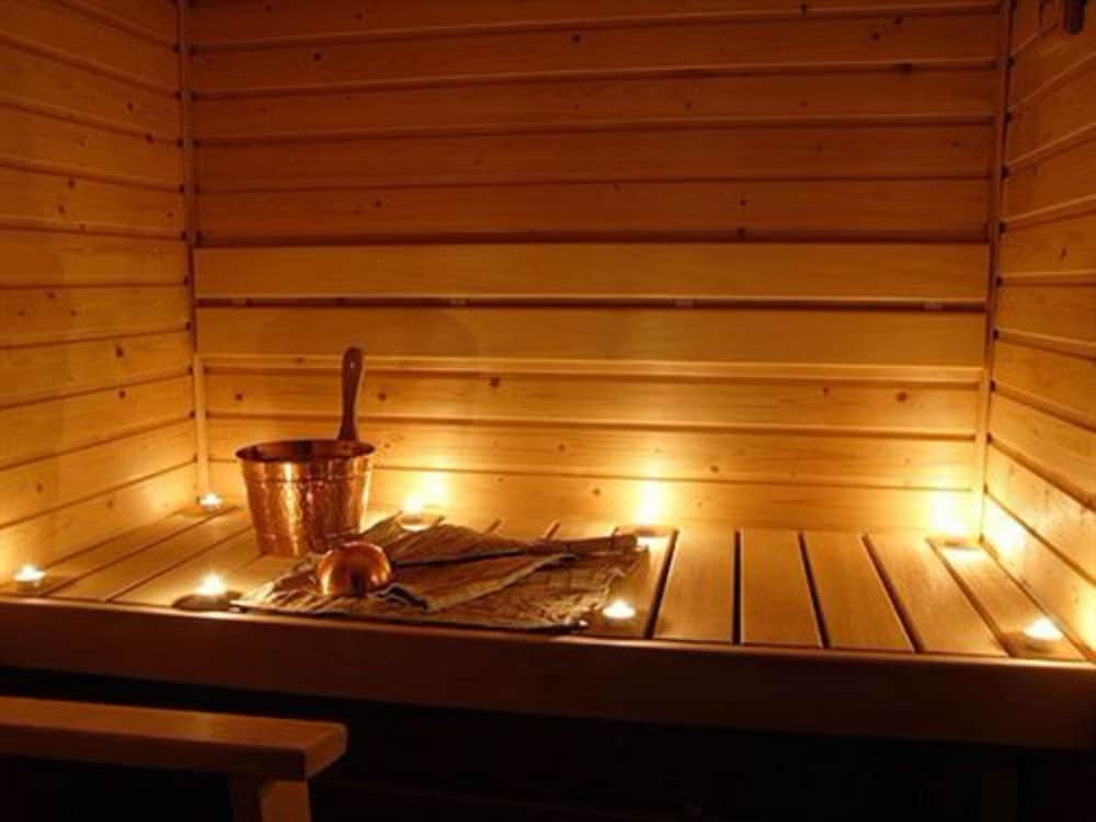 Vip's Motel Luxury Accommodation & Spa 29/72
