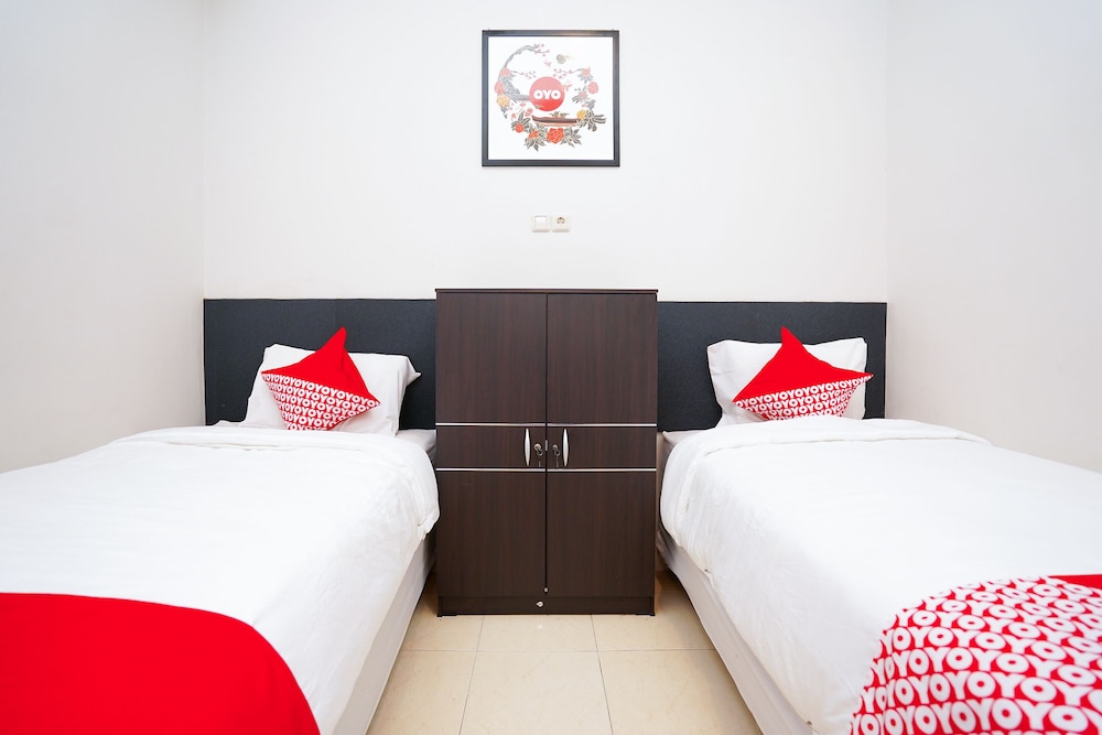 Oyo 450 Semampir Residence 18/64