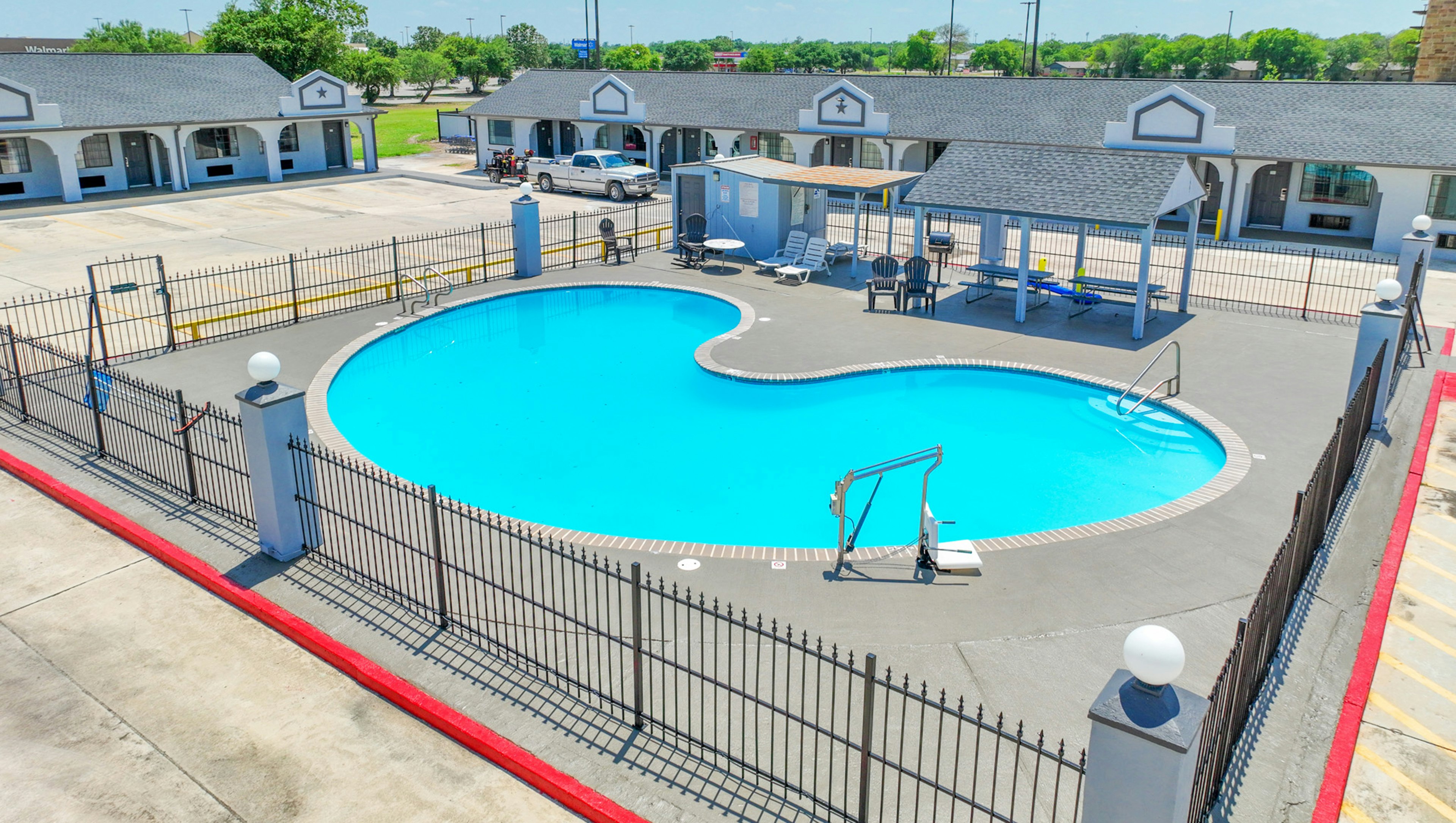 Executive Inn of Hondo 6/40