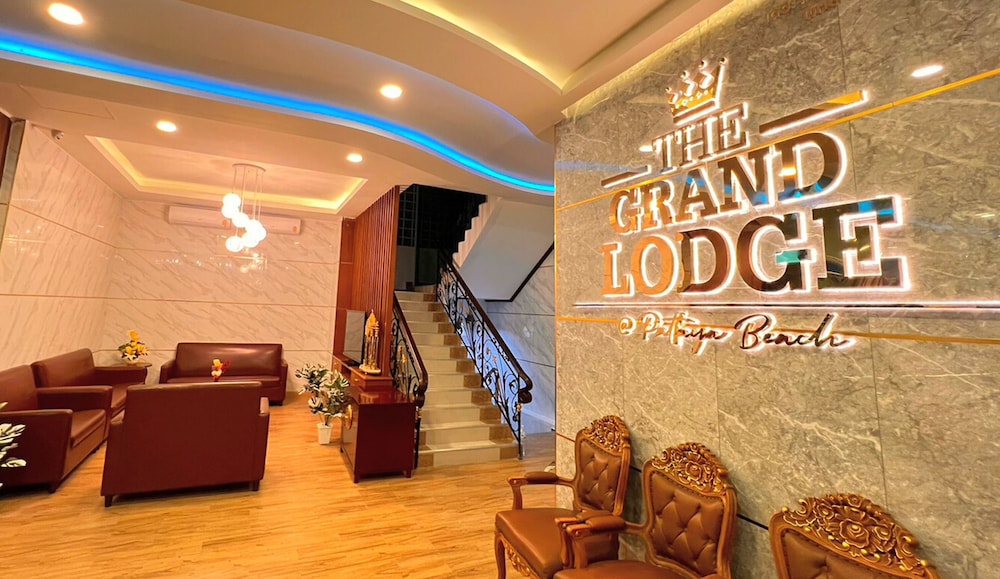The Grand Lodge Pattaya by ZUZU 35/50