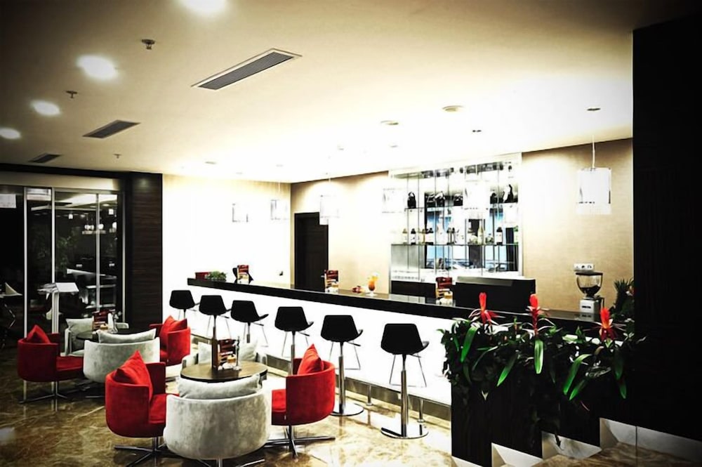 DEMORA HOTEL 32/64
