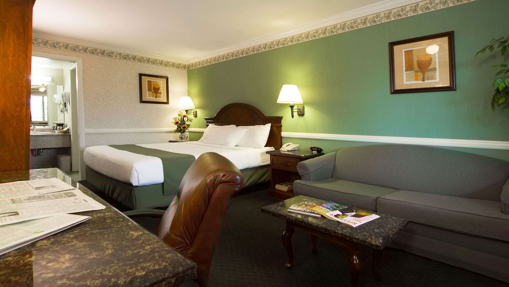 Dynasty Suites Hotel Riverside 24/50